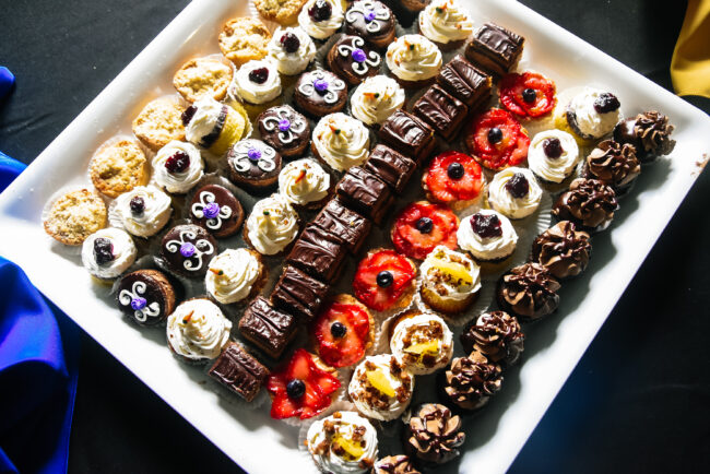 Dessert tray