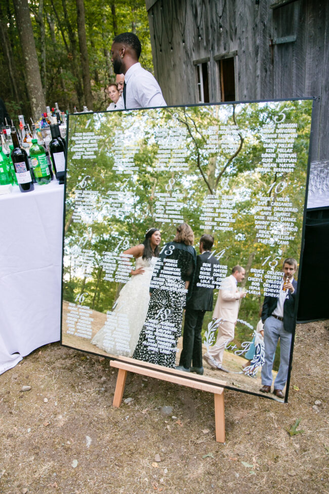 Hand-drawn table assignment mirror